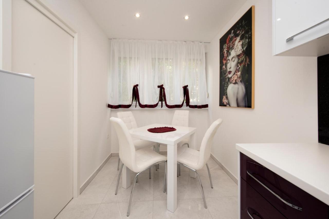 Lions Apartment Σπλιτ Εξωτερικό φωτογραφία